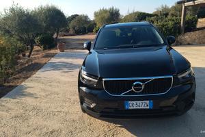 Volvo XC40 Momentum D3 automatica Diesel 
