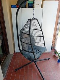 Poltrona sospesa da giardino