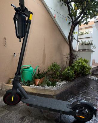 Monopattino Xiaomi Electric Scooter Pro 2