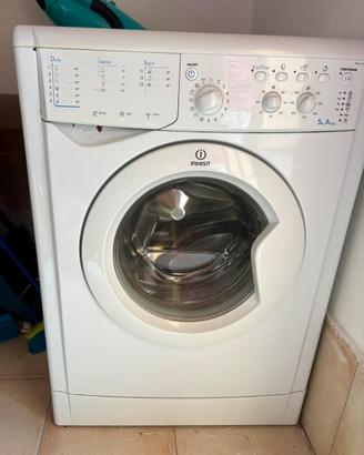 Lavatrice indesit 5kg