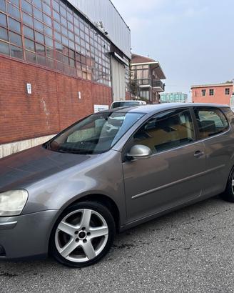 Volkswagen Golf 2.0 16V TDI 3p. Sportline