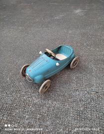Auto a pedali