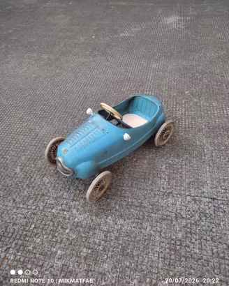 Auto a pedali