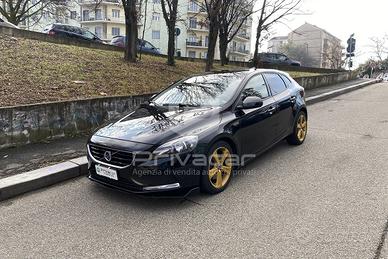 VOLVO V40 D2 1.6 Powershift Momentum