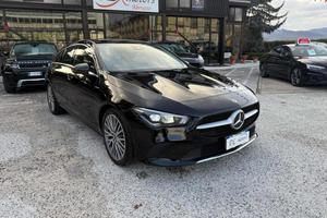 MERCEDES-BENZ CLA 200 d Automatic S. Brake Execu