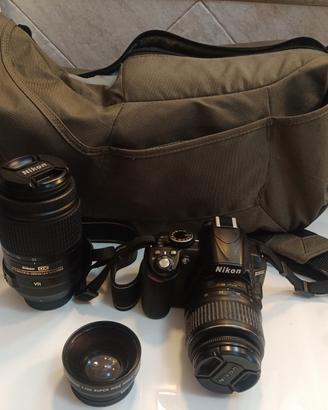 Nikon 3100 più obiettivi e accessori