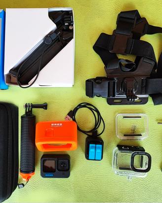 GoPro Hero 10 Black + Custodia e accessori