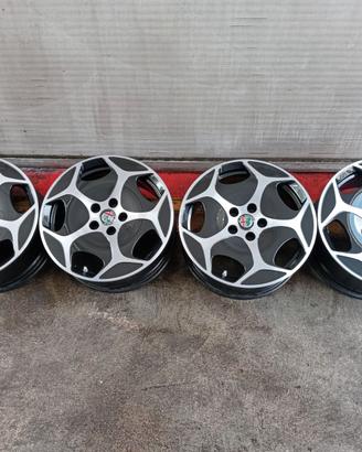 Cerchi in lega R17 originali Alfa Romeo 50567105