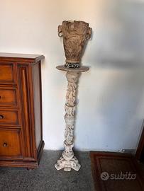 Colonna orientale vintage vaso scolpito