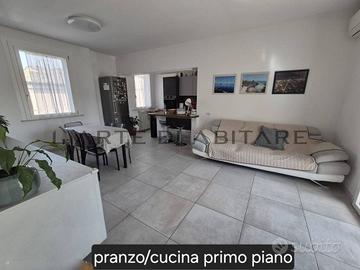 Appartamento di 140 m² con 5 locali a Ravenna