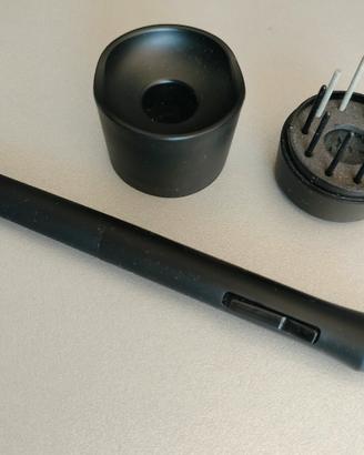 Penna originale wacom cintiq 22hd con punte 