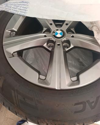 BMW cerchi originali da 17 per x1 u11 + gomme