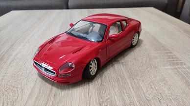 Maserati 3200 GT Bburago scala 1/18