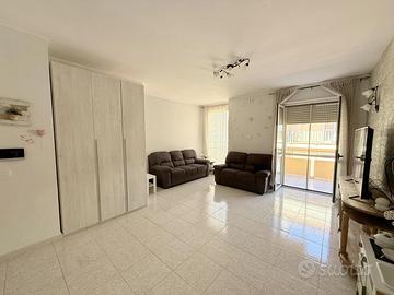 Luminoso 4 vani + acc. con ampi balconi