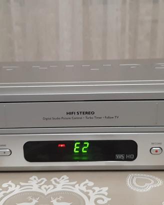 Videoregistratore VHS Philips.