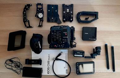 Canon C500 Mark II con cage e adattatore V-lock