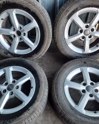 Cerchi in lega 16 pollici con gomme incluse 