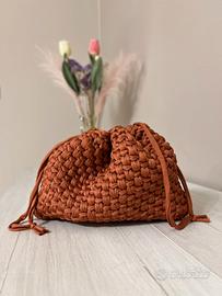 Pouch bag ruggine handmade all’uncinetto