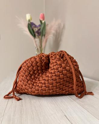 Pouch bag ruggine handmade all’uncinetto
