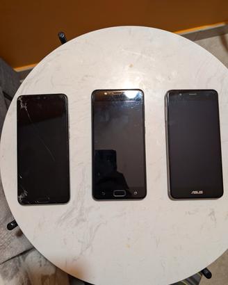 Lotto smartphone Asus + Huawei funzionanti/ricambi