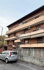 Trilocale con 2 balconi in zona campo dei fiori