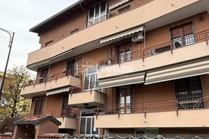 Trilocale con 2 balconi in zona campo dei fiori