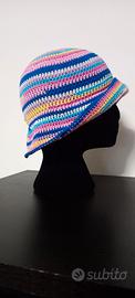 Cappello donna uncinetto