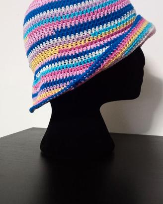 Cappello donna uncinetto