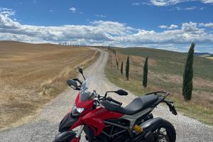 Ducati hyperstrada 821