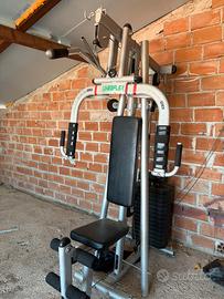 Attrezzo palestra pettoral machine