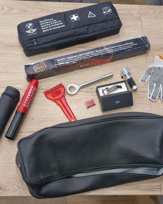 Kit stradale mini bmw con borsa nera.