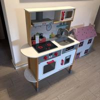 Cucinetta cubina per bambini in legno