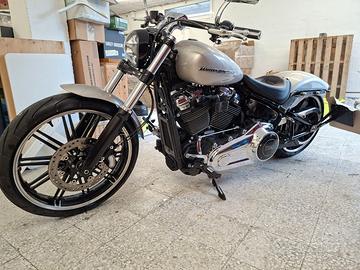 Harley-Davidson Softail Breakout 114