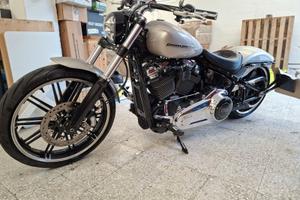 Harley-Davidson Softail Breakout 114