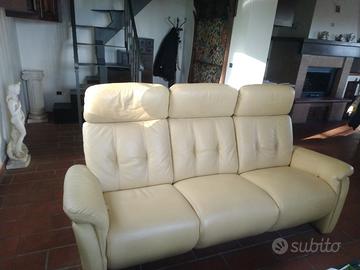 divano tre posti reclinabile in automaticin pelle 