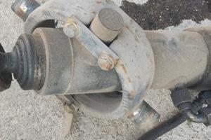 Pistone ribaltabile con serbatoio