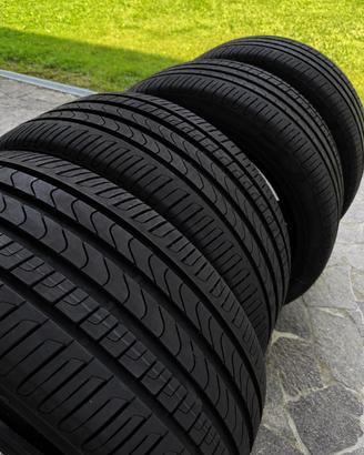 4 gomme Pirelli estive per SQ7/ SQ8, R21