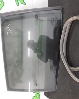 VETRO POSTERIORE DESTRO TERRANO II R20 2001