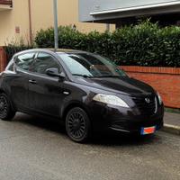 Lancia ypsilon 2014