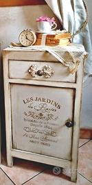 Comodini vintage shabby chic