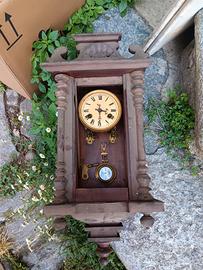 Orologio d'epoca da parete a pendolo