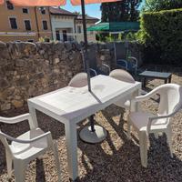 Arredamento da giardino +Ombrellone
