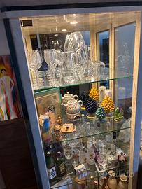 Vetrina rivestito in marmo