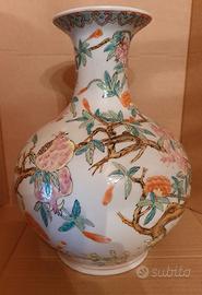 Antico vaso cinese