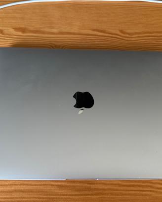 Apple macbook pro m1