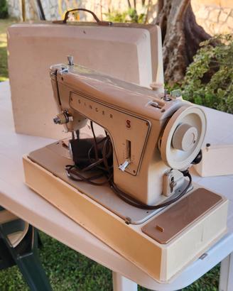 Macchina per cucire Singer  239