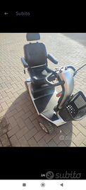 Moto scooter elettrico per anziani