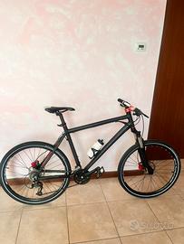 Mountain bike 26” Total black - freni a disco