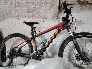 MTB Rockrider 27.5” RockShox