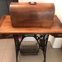 Macchina da cucire STEIGEN antica e perfetta